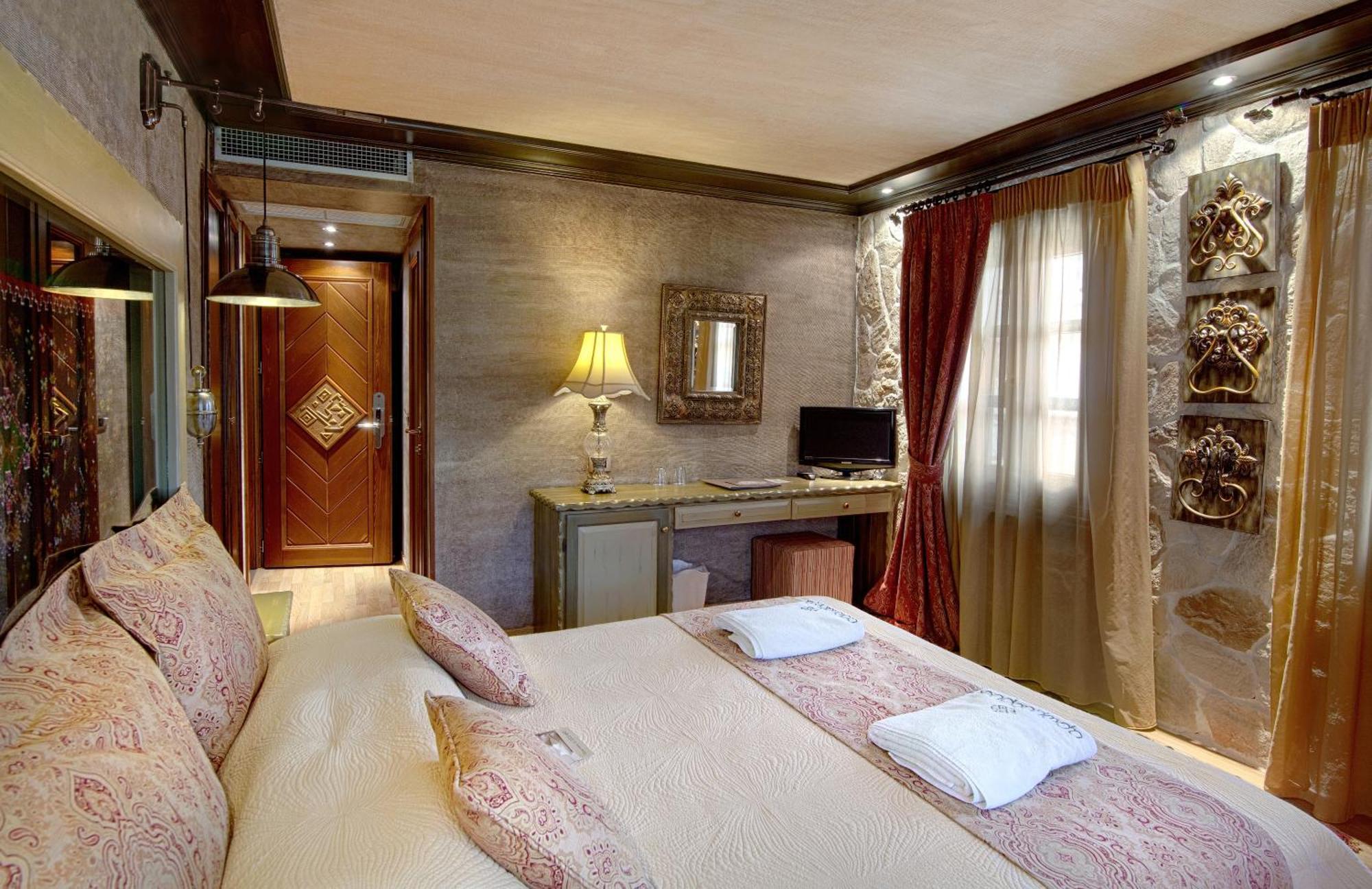 Aroma Dryos Spa & Eco Hotel メツォヴォ エクステリア 写真